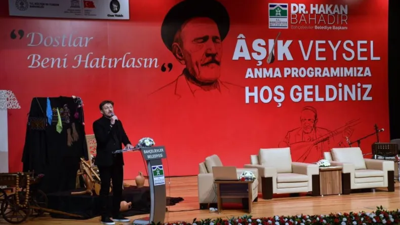 Aşık Veysel, vefatının 49. yılında Bahçelievler