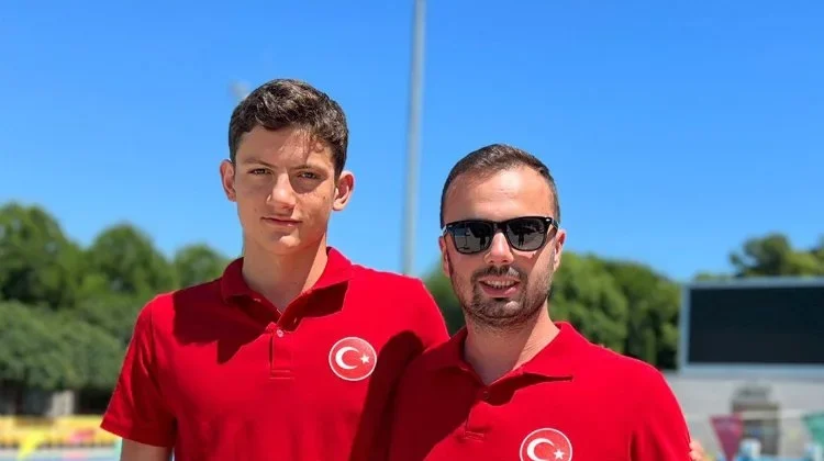 Antalyasporlu Yüzücü Emre Sarp, Milli Takım Kadrosuna Girdi