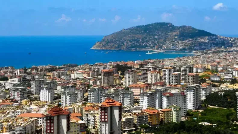 Antalya’da korkutan deprem