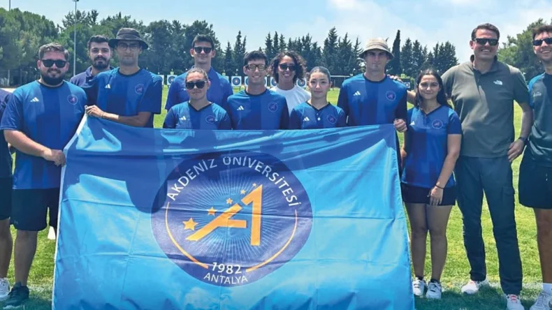 AÜ’den okçulukta büyük başarı